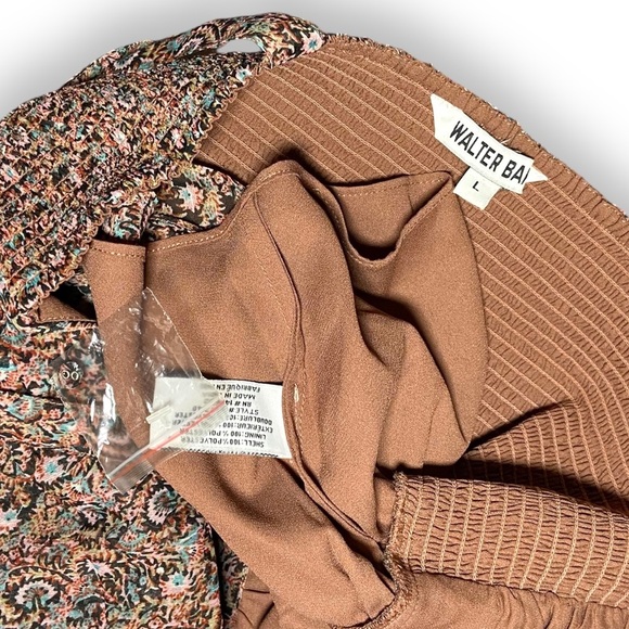 Walter Baker‎ Babydoll Smocked Peplum Ruffle Paisley Floral Print Top Size Large - Picture 6 of 6